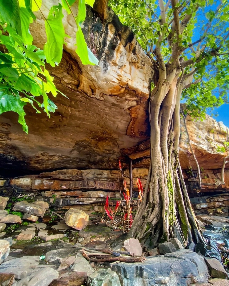 Barabakhara Waterfall and Caves