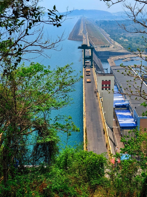 hirakud lake and dam